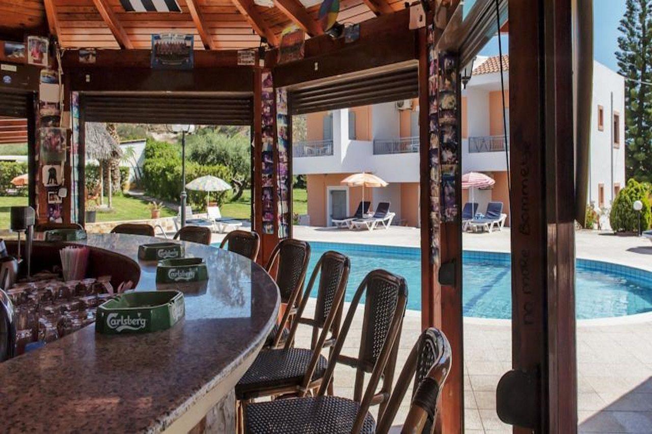 Ifigenia Apartments Hersonissos  Exteriör bild